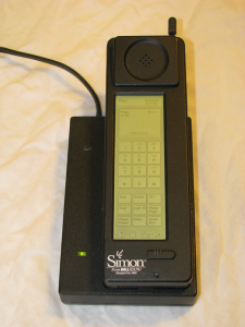 Read more about the article The first ever smartphone – IBM Simon