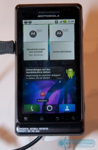 Read more about the article Motorola Milestone 2 and Motorola Defy – real photos