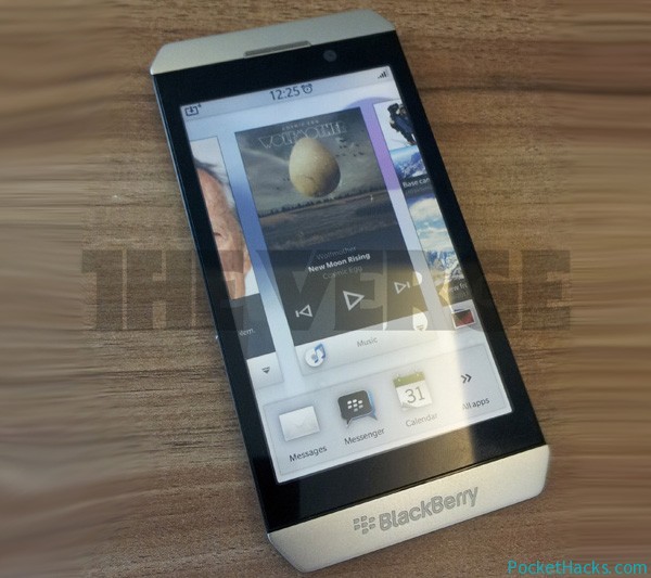 Read more about the article Pictures of the first BlackBerry 10 device